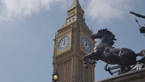Palace-Of-Westminster-With-Big-Ben-And-Statue-Of-Boudicca-In-London-UK-2